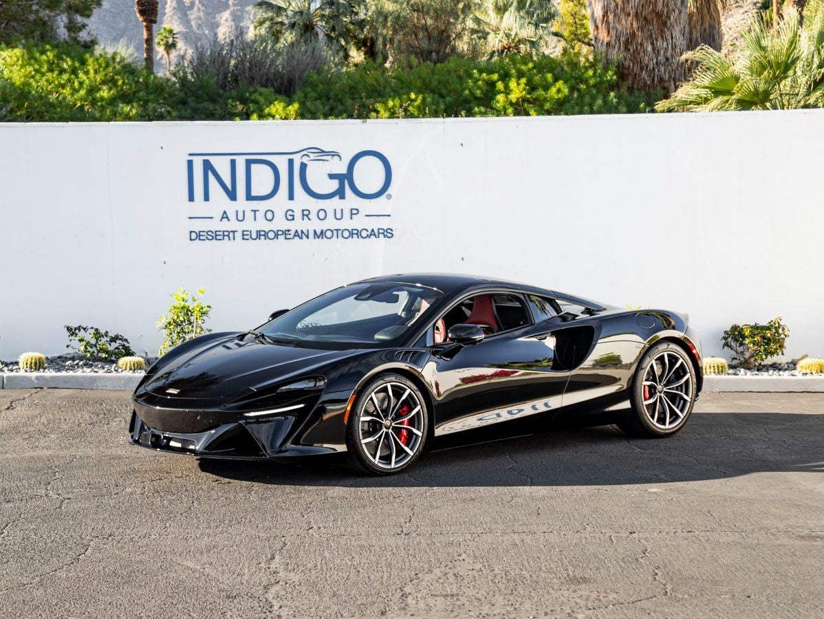 2025 McLaren Artura